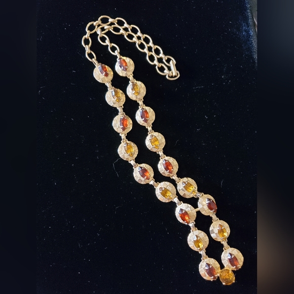 Vintage Textured Saucer Fall Rhinestone "V" Necklace Bolo Style 16 Inch 1970's - Picture 4 of 11